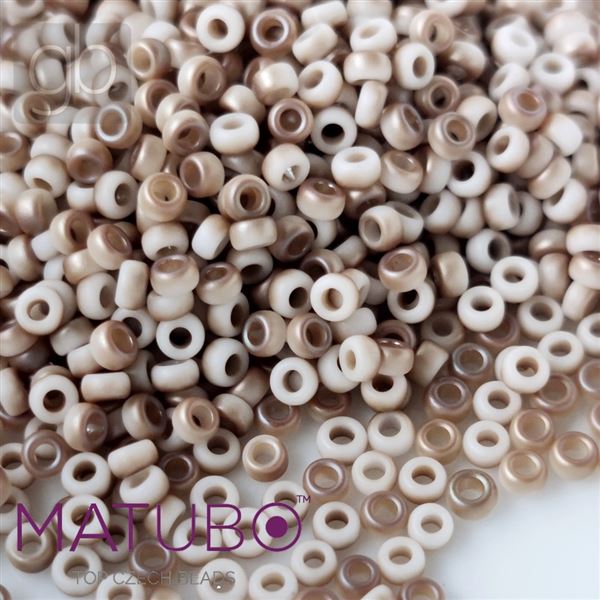 Matubo Rocailles 15/0 Beige Celsian MATT (03000-22501)